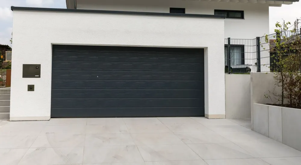 Transformez l’accès à votre garage avec nos installations sur mesure à Cherbwebp
